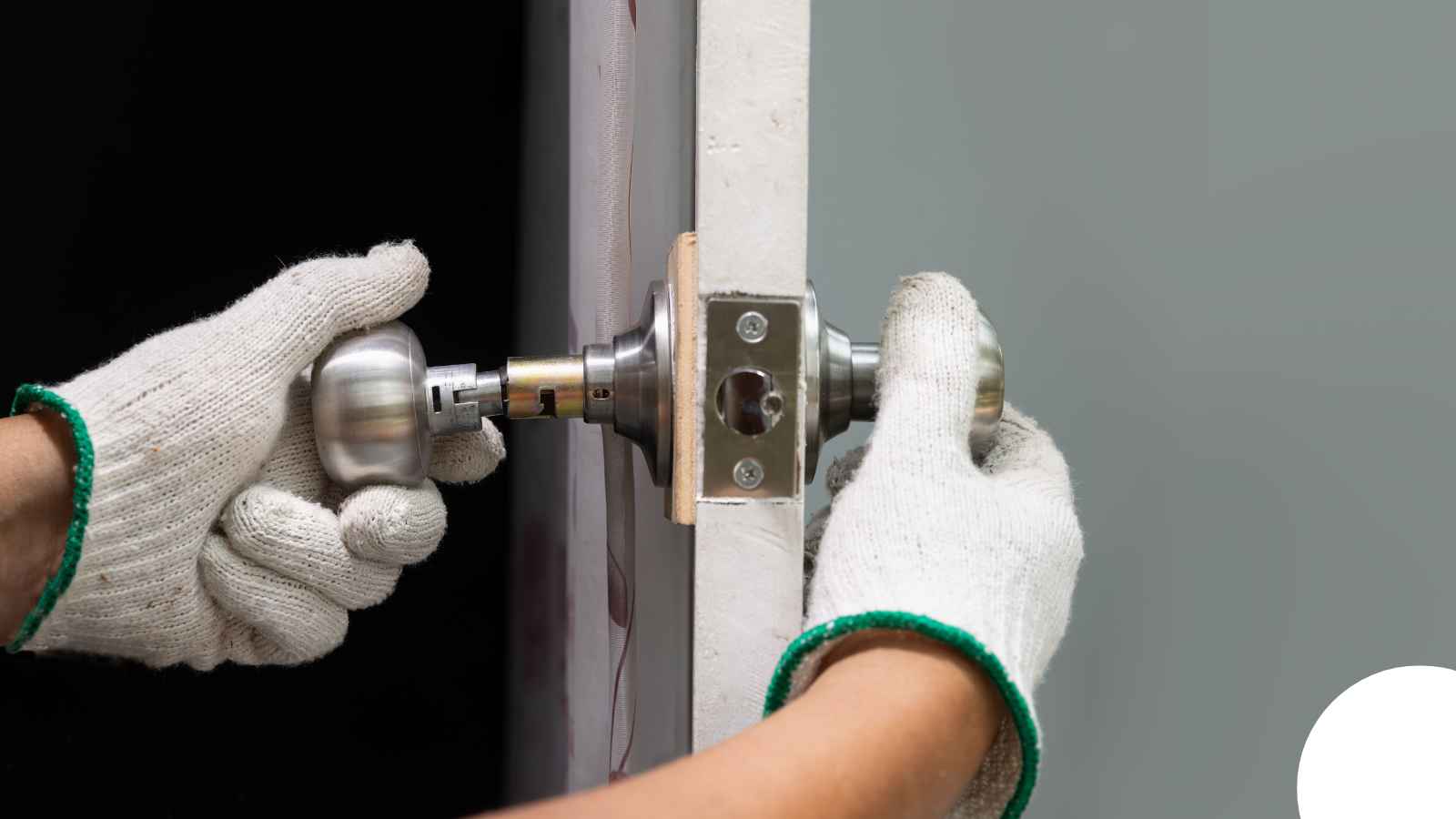 Locksmith in Grand Rapids, MI — Grand Rapids Door Lock Replacement Locksmith in Grand Rapids, MI — Grand Rapids Door Lock Replacement