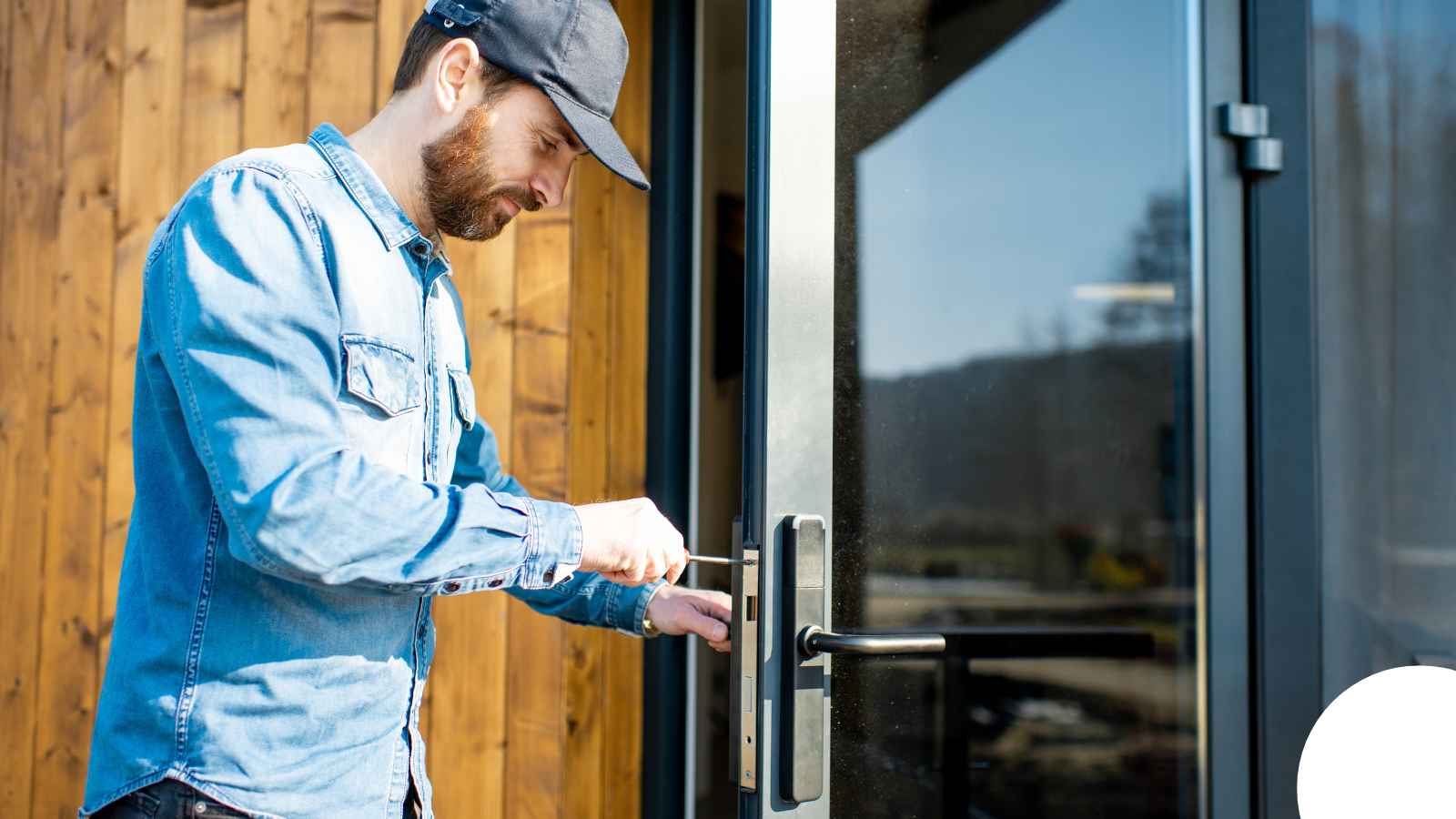 Locksmith in Grand Rapids, MI — Grand Rapids Door Lock Replacement Locksmith in Grand Rapids, MI — Grand Rapids Door Lock Replacement