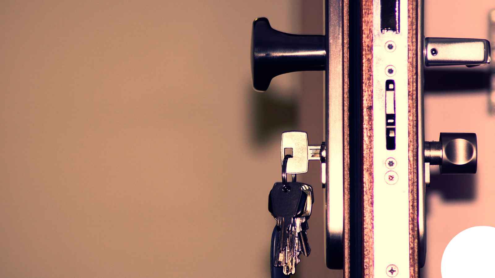 Locksmith in Grand Rapids, MI — Grand Rapids Door Lock Replacement Locksmith in Grand Rapids, MI — Grand Rapids Door Lock Replacement